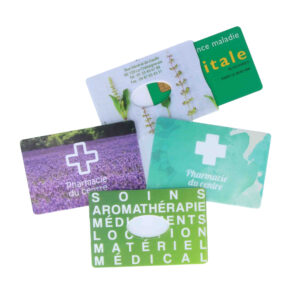 Etui rigide blanc ou transparent 1 carte Vitale
